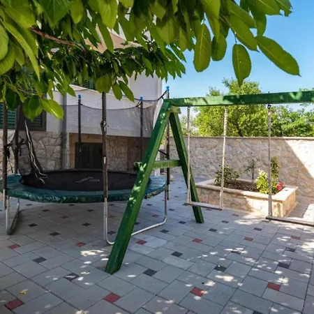 Lara 2-2 By Interhome Appartement
