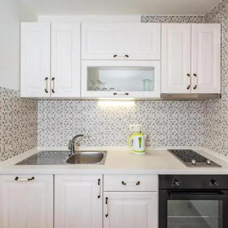 Appartement Lara 2-2 By Interhome